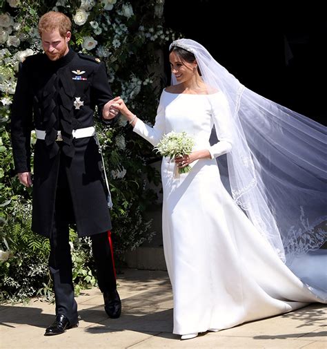 givenchy abito sposa megan|First Full Look at Meghan Markle's Givenchy Royal Wedding .